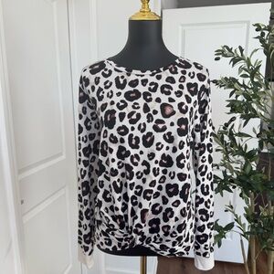 Stars Above Leopard Print Women’s  Long Sleeve Top - Black and Cream size XL